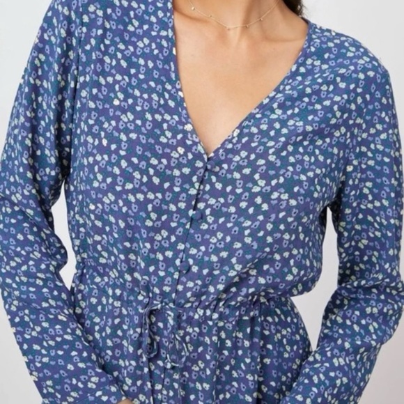 Jade Long Sleeve‎ Midi Dress in Navy Ditsy Floral​ - Picture 4 of 11